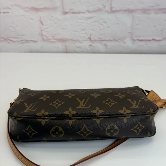 Louis Vuitton Brown Monogram Pochette Accessories Clutch Bag - Picture 6 of 16